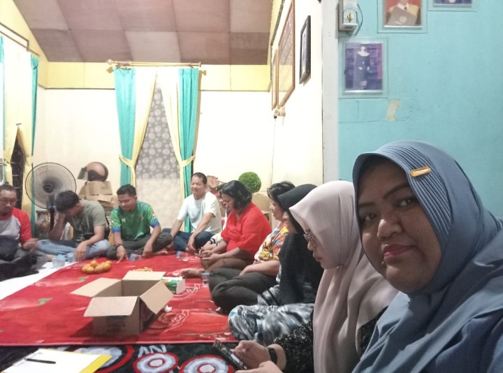 Mohon ijin menyampaikan 29/11/2024 Lurah Jawa, Kasi Kesra dan Kasi Ekobang Kelurahan Jawa mengikuti Kegiatan Rembuk Warga di RT. 07 berjalan aman dan lancar 