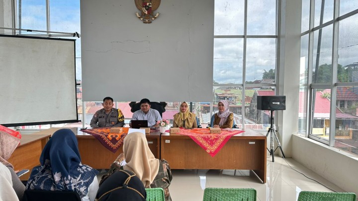 Mohon Ijin menyampaikan 2/12/2024 Kasi Kesra dan Satgas Stunting Provinsi Melakukan Kegiatan Rembuk Stunting di Kelurahan Jawa LT III