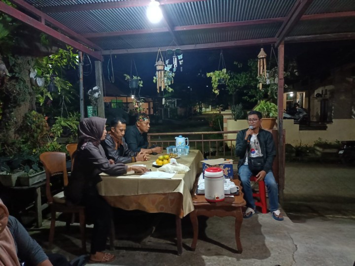 Mohon Ijin menyampaikan 3/12/2024 Lurah Jawa dan Kasi Ekobang Kelurahan Jawa menghadiri Kegiatan Rembuk Warga di RT 39 Kelurahan Jawa Kecamatan Samarinda Ulu Kota Samarinda