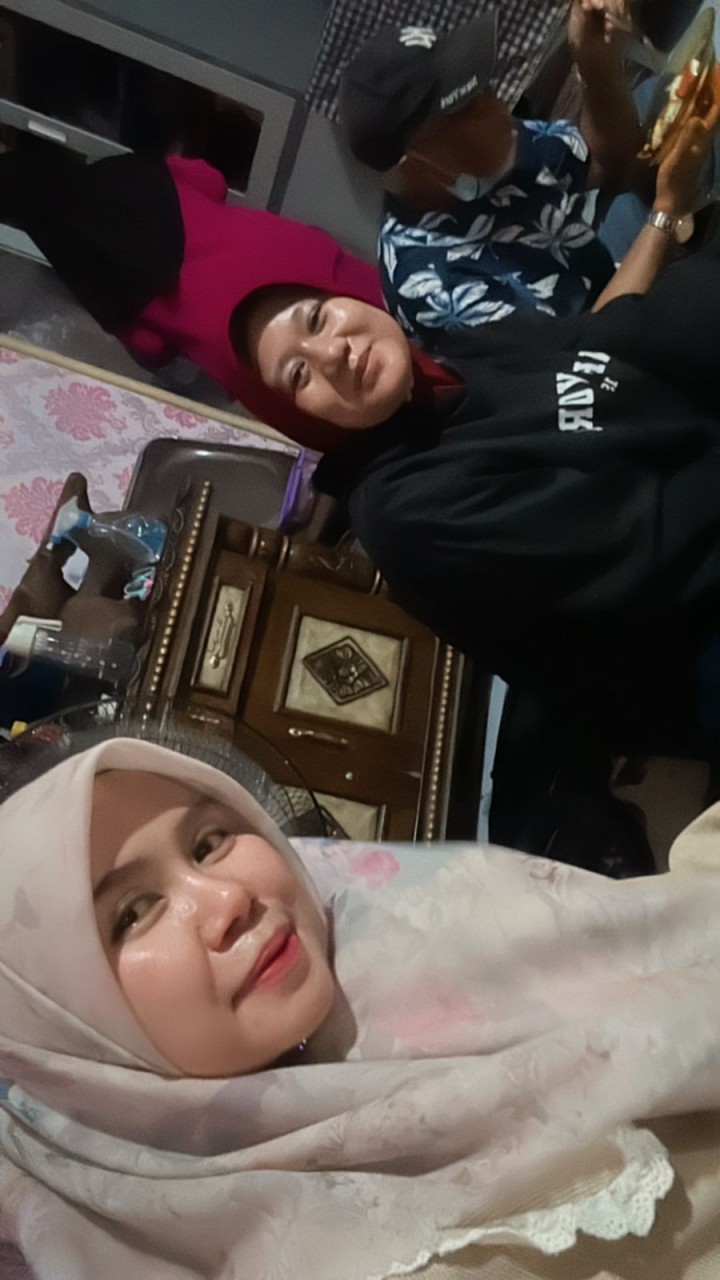 Mohon Ijin menyampaikan 4/12/2024 Lurah Jawa dan Kasi Kesra Kelurahan Jawa menghadiri Kegiatan Rembuk Warga di RT 16 Kelurahan Jawa Kecamatan Samarinda Ulu Kota Samarinda