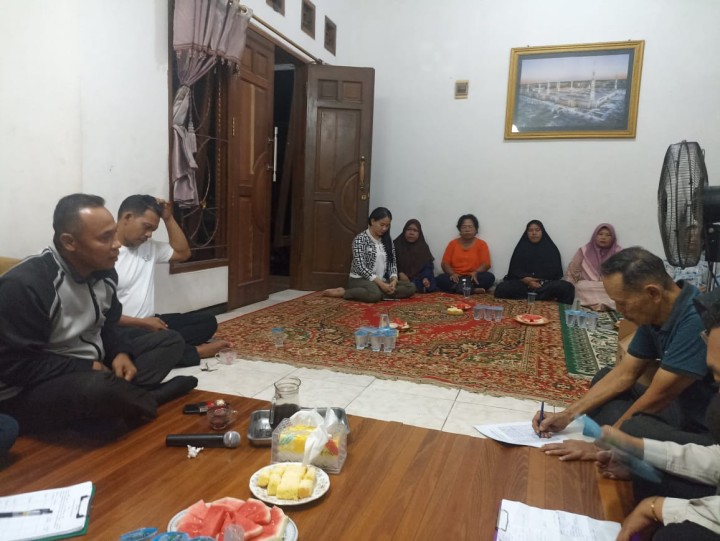 Mohon Ijin menyampaikan 4/12/2024 Kasi Ekobang Kelurahan Jawa menghadiri Kegiatan Rembuk Warga di RT 21 Kelurahan Jawa Kecamatan Samarinda Ulu Kota Samarinda