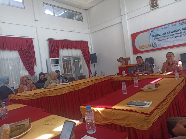 Mohon Ijin menyampaikan 6/12/2024 Lurah Jawa, Kasi Kesra, Kasi Ekobang, Bendahara Pembantu Bendahara dan Bendahara Pengurus Barang Kelurahan Jawa Mengikuti Kegiatan Rapat Koordinasi di Aula Kecamatan Samarinda Ulu