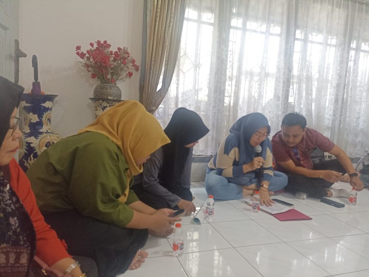 Mohon Ijin menyampaikan 9/12/2024 Kasi Ekobang Kelurahan Jawa menghadiri Kegiatan Rembuk Warga di RT 05 Kelurahan Jawa Kecamatan Samarinda Ulu Kota Samarinda