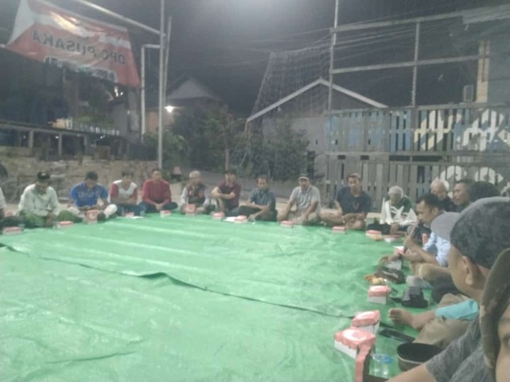 Mohon Ijin menyampaikan 9/12/2024 Lurah Jawa dan Kasi Ekobang Kelurahan Jawa menghadiri Kegiatan Rembuk Warga di RT 35 Kelurahan Jawa Kecamatan Samarinda Ulu Kota Samarinda