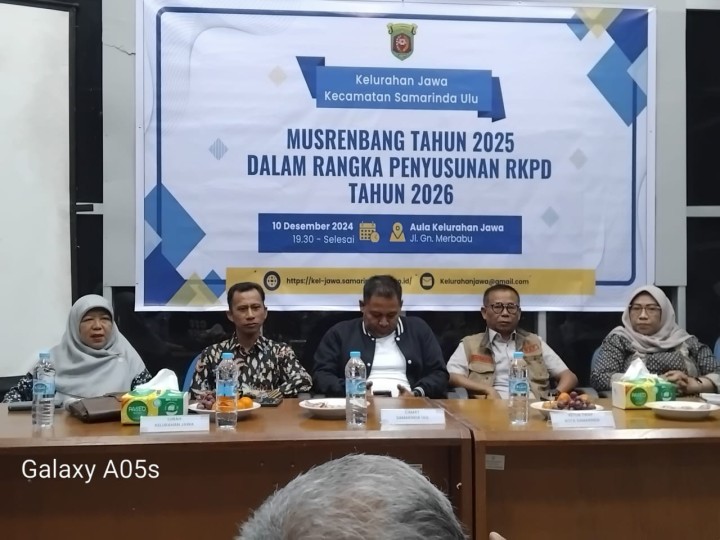 Mohon ijin menyampaikan 10/12/2024 Seluruh Pejabat Struktural dsn Staf ASN/Non ASN mengadakan kegiatan Kegiatan MUSRENBANG TAHUN 2025 DALAM RANGKA PENYUSUNAN RKPD TAHUN 2026 di Kantor Kelurahan Jawa LT III yang di hadiri Ketua TWAP, Pak Camat Samarinda Ulu, Kasi Ekobang & LH kecamatan Samarinda Ulu, Anggota DPRD dan Seluruh RT Kelurahan Jawa Beserta POKMAS Kelurahan Jawa