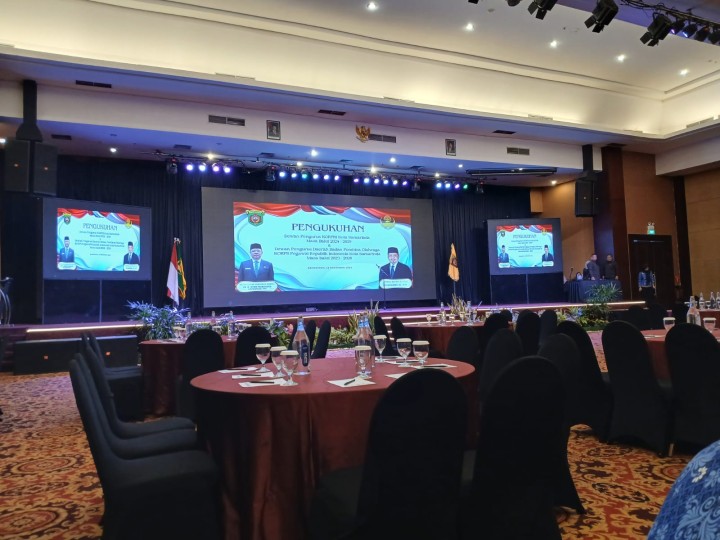 Mohon ijin menyampaikan 12/12/2024 Sekretaris Lurah menghadiri kegiatan Pengukuhan Dewan Pengurus KORPRI Kota Samarinda dan Pengurus Dewan BAPOR KORPRI Kota Samarinda di Ballroom Hotel Aston