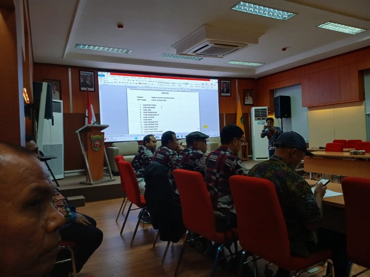 Mohon ijin menyampaikan 2/01/2025 Sekretaris Kelurahan Jawa dan Staf Kelurahan Jawa menghadiri Kegiatan Rapat Koordinasi Kelurahan digatal di Inspektorat Kota Samarinda