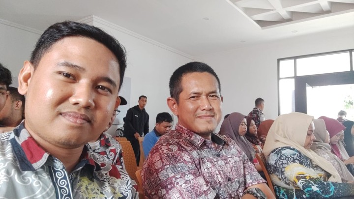 Mohon ijin menyampaikan 09/1/2025 Staf Kelurahan Jawa Mengikuti BIMTEK Kelurahan Digital di Kelurahan Teluk Lerong Ilir Kecamatan Samarinda Ulu