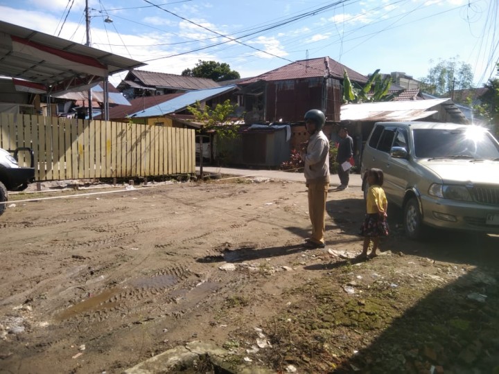 Mohon Ijin menyampaikan 14/1/2025 Staf Seksi Ekobang LH mengawal pihak Devloper ke Lahan Rencana Playground untuk Kelurahan Jawa di RT 26 Kecamatan Samarinda Ulu