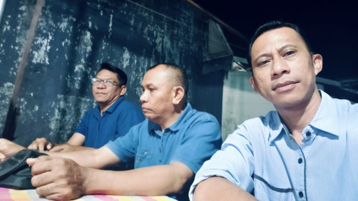 Mohon ijin menyampaikan 11/2/2025 Lurah Jawa, Seklur Jawa Beserta Staf menghadiri kegiatan Pemilihan RT 30 Kelurahan Jawa Kecamatan Samarinda Ulu