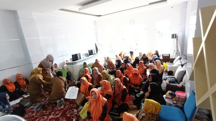 Mohon ijin menyampaikan 10/2/2025 Lurah Jawa dan Kasi Kesra Menghadiri Kegiatan Sosialisasi dan Bimtek pengisian Form Posyandu ILP kerja Narsum puskesmas Pasundan  Kepada kader posyandu Sekelurahan Jawa di Lantai III Kantor Kelurahan Jawa