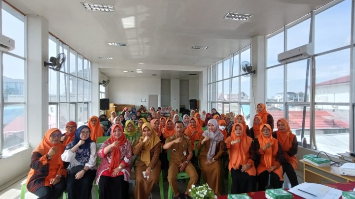 Mohon ijin menyampaikan 10/2/2025 Lurah Jawa dan Kasi Kesra Menghadiri Kegiatan Sosialisasi dan Bimtek pengisian Form Posyandu ILP kerja Narsum puskesmas Pasundan  Kepada kader posyandu Sekelurahan Jawa di Lantai III Kantor Kelurahan Jawa