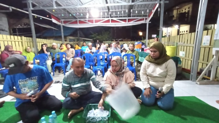 Mohon ijin menyampaikan 10/2/2025 Lurah Jawa, Seklur Jawa Beserta Staf menghadiri kegiatan Pemilihan RT 26 Kelurahan Jawa Kecamatan Samarinda Ulu