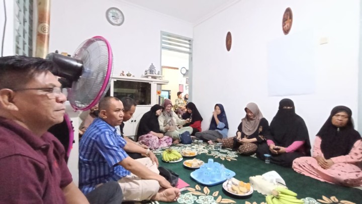 Mohon ijin menyampaikan 09/2/2025 Lurah Jawa, Seklur Jawa Beserta Staf menghadiri kegiatan Pemilihan RT 27 Kelurahan Jawa Kecamatan Samarinda Ulu