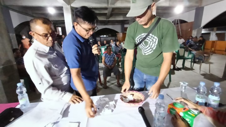 Mohon ijin menyampaikan 08/2/2025 Lurah Jawa, Seklur Jawa Beserta Staf menghadiri kegiatan Pemilihan RT 25 Kelurahan Jawa Kecamatan Samarinda Ulu