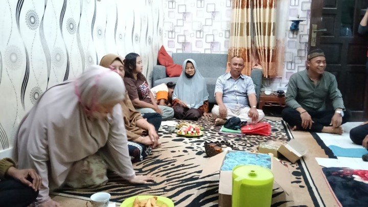Mohon ijin menyampaikan 07/2/2025 Lurah Jawa, Seklur Jawa Beserta Staf menghadiri kegiatan Pemilihan RT 24 Kelurahan Jawa Kecamatan Samarinda Ulu
