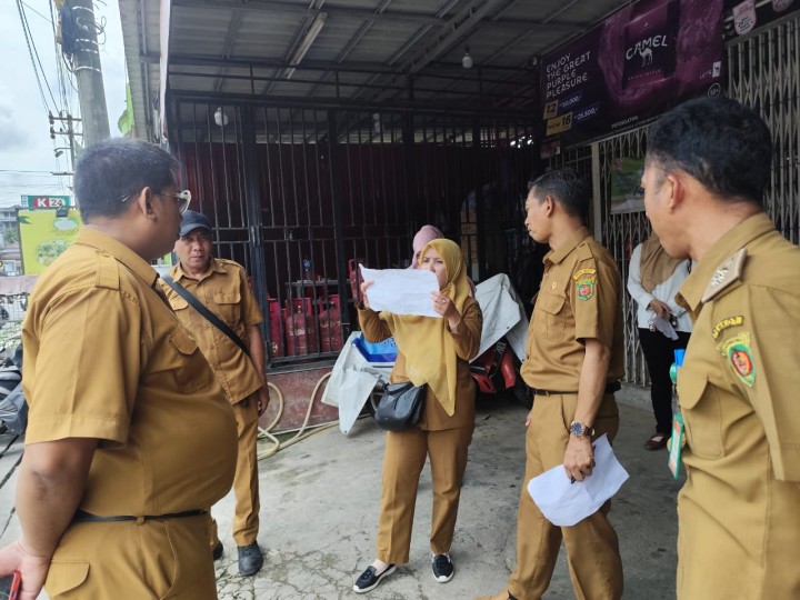 Mohon ijin menyampaikan 11/2/2025 Kasi Ekobang beserta Staf Kegiatan tinjau Lapangan Usulan Musrenbang di Jl. KS. Tubun RT. 30 Infras