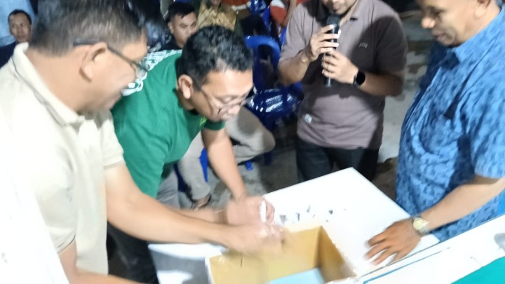 Mohon ijin menyampaikan 06/2/2025 Lurah Jawa, Seklur Jawa Beserta Staf menghadiri kegiatan Pemilihan RT 14 Kelurahan Jawa Kecamatan Samarinda Ulu