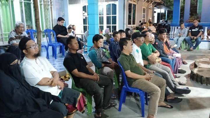 Mohon ijin menyampaikan 06/2/2025 Lurah Jawa, Seklur Jawa Beserta Staf menghadiri kegiatan Pemilihan RT 14 Kelurahan Jawa Kecamatan Samarinda Ulu