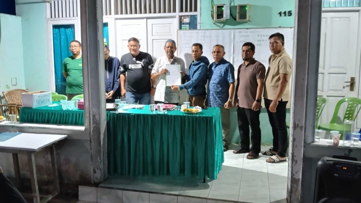 Mohon ijin menyampaikan 06/2/2025 Lurah Jawa, Seklur Jawa Beserta Staf menghadiri kegiatan Pemilihan RT 14 Kelurahan Jawa Kecamatan Samarinda Ulu