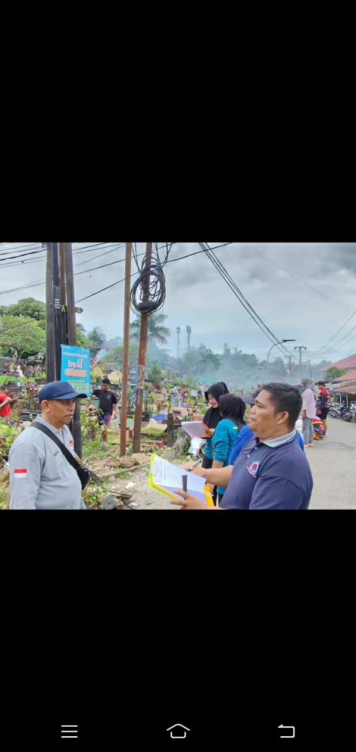 Mohon ijin menyampaikan 23/2/2025 Lurah Jawa beserta Jajarannya (Pejabat Struktural & Seluruh Staf), Gotong Royong Massal di Kuburan Muslimin Jl. Pasundan & Sekitarnya Kelurahan Jawa