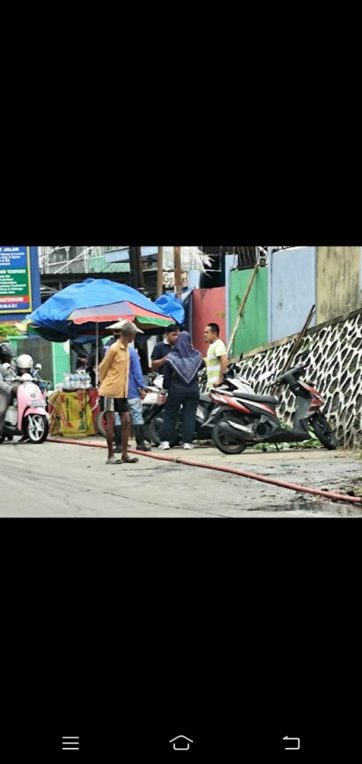 Mohon ijin menyampaikan 23/2/2025 Lurah Jawa beserta Jajarannya (Pejabat Struktural & Seluruh Staf), Gotong Royong Massal di Kuburan Muslimin Jl. Pasundan & Sekitarnya Kelurahan Jawa