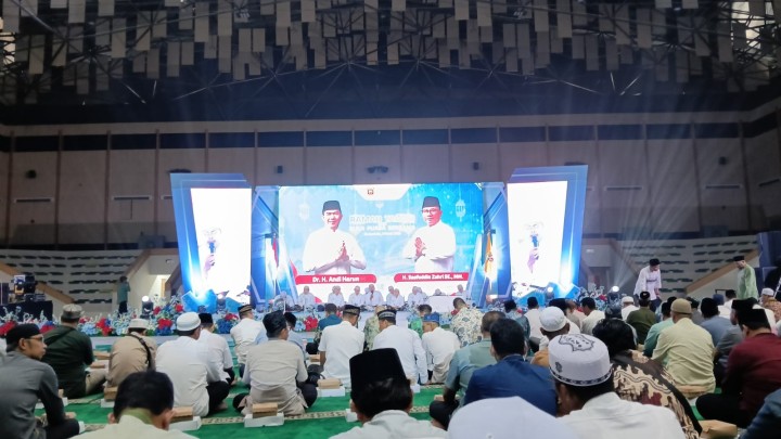 Mohon ijin menyampaikan 03/3/2025 Lurah Jawa, Sekretaris Jawa, Kasi Kesra Jawa, Kasi Ekbang Beserta Jajaran nya menghadiri acara Ramah Tamah Walikota dan Wakil Walikota Samarinda  Periode 2025-203