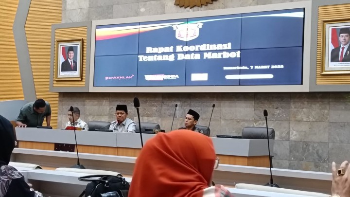 Mohon ijin menyampaikan 07/3/2025 Lurah Jawa menghadiri Rapat Koordinasi tentang Data Marbot di Ruang Mangkupelas Balaikota