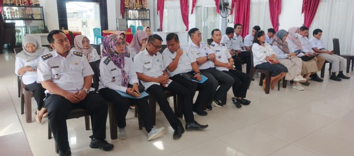 Mohon ijin menyampaikan 12/3/2025 Lurah Jawa dan Kasi Kesra Menghadiri Rapat Pendataan Aset Milik Pemerintah Kota diwilayah Kecamatan Samarinda Ulu