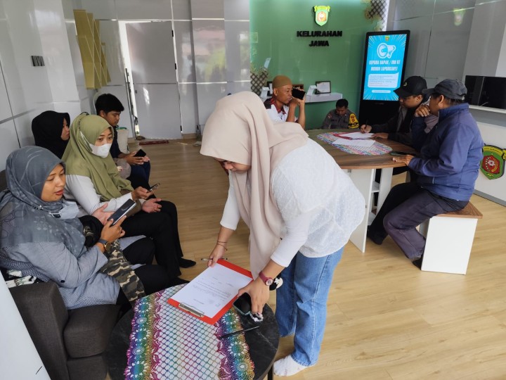 Mohon ijin menyampaikan 12/3/2025 Kedatangan Disperkim Kota Samarinda dalam rangka Survey Lapangan Rumah Tidak Layak Huni 2025 di Kelurahan Jawa