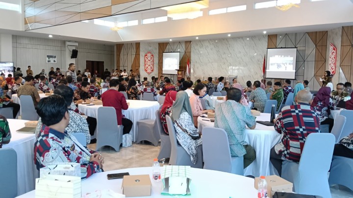 Mohon ijin menyampaikan 10/4/2025 Lurah Jawa menghadiri Rapat Musrenbang Kota Samarinda untuk Tahun 2026