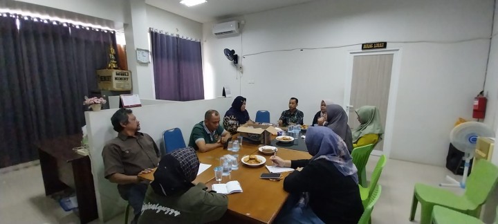 Mohon izin menyampaikan 11/4/2025 Lurah Jawa, Sekretaris Lurah Jawa dan Kasi Ekobang & LH Kegiatan Rakor Probebaya 2025 Kelurahan Jawa bersama Pendamping Probebaya dan Perwakilan 4 Pokmas Kelurahan Jawa