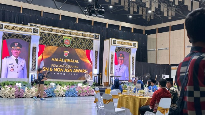 Mohon izin menyampaikan 17/4/2025 Seluruh Pejabat Struktural Kelurahan Jawa menghadiri Acara kegiatan Halal Bihalal dan Penganugrahan ASN & NON ASN  Award Tahun 2024