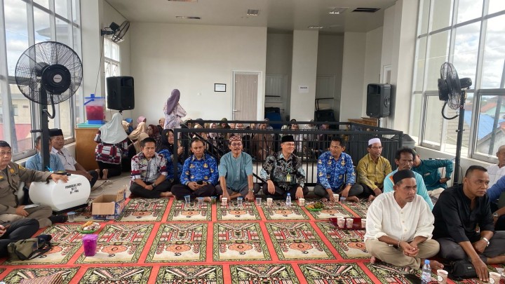 Mohon izin menyampaikan 17/4/2025 Acara Kegiatan Halal Bihalal Kelurahan Jawa yang di hadiri oleh Ketua TWAP(yang mewakili), Camat Samarinda Ulu (Bpk. Sujono, M.Si), Guru Mansyur, Lurah Jawa beserta Pejabat Struktural dan Staf, Babinsa dan Banbhinkamtibmas, Ketua RT, PKK, LPM, FKPM, Dasawisma dan PATBM