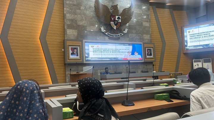 Mohon izin menyampaikan 25/4/2025 Staff Kelurahan Jawa menghadiri Rapat Koordinasi dan Permintaan Data Admin Media Sosial
