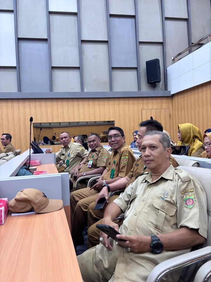 Mohon izin menyampaikan 06/5/2025 Sekretaris Kelurahan Jawa mengahadiri  Sosialisasi Perwali Tata Naskah Dinas dan Perwali Pakaian Dinas ASN di Ruang Rapat Mangkupelas Kota Samarinda