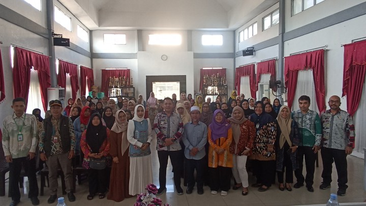 Mohon izin menyampaikan 08/5/2025 Kegiatan Pembinaan UMKM Kecamatan Samarinda Ulu di Aula Kecamatan Samarinda Ulu, diikuti oleh Kasi Ekobang LH Kel. Jawa dan Para UMKM Se-Kecamatan Samarinda Ulu