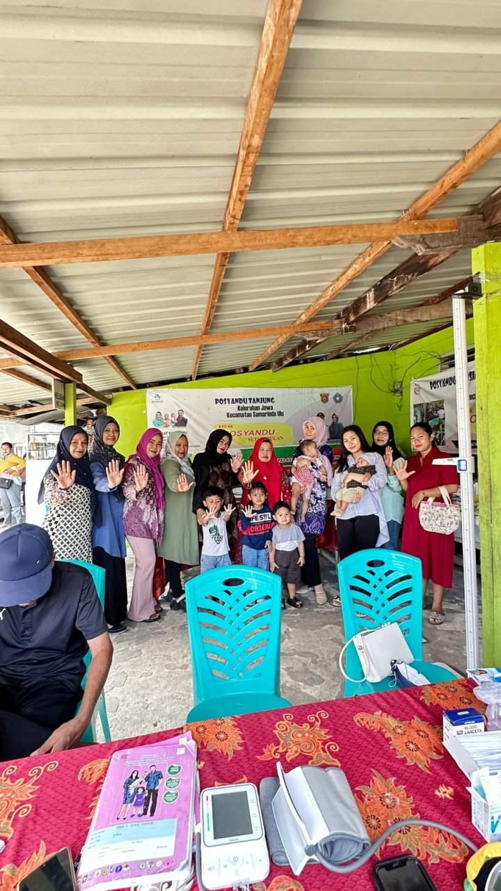 Mohon izin menyampaikan 22/05/2025 Kunjungan Posyandu Balita Tanjung RT 22 dan Posyandu Kenanga RT 24 ,33 Bersama Kasi Kesra kelurahan Petugas Pukesmas Pasundan Diharapkan kunjungan Balita ke Posyandu dengan capaian 100 % dan mencegah adanya Resiko Stunting ,mencegah angka kematian pada ibu dan balita juga saat kehamilan dan persalinan