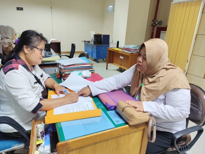 Mohon izin menyampaikan 28/05/2025 Kasi Ekobang LH Kel. Jawa mengumpulkan berkas Koperasi Kelurahan Merah Putih Jawa Kecamatan Samarinda Ulu Kota Samarinda di Diskop, UKM, dan Perindustrian Kota Samarinda