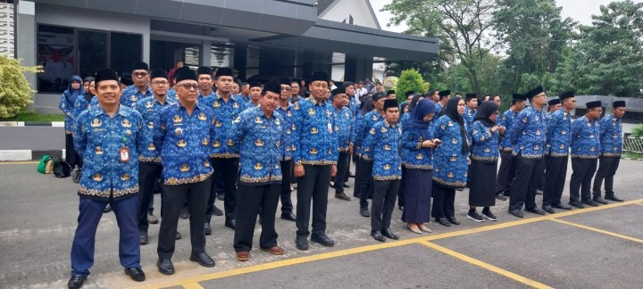 Mohon izin menyampaikan 02/06/2025 Lurah Jawa menghadiri Apel Hari Lahir Pancasil 1 Juni 2025 di Halaman Balaikota Samarinda