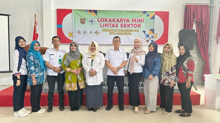 Mohon izin menyampaikan 04/06/2025 menghadiri acara Lokakarya mini Lintas sektor Tw 2 Pukesmas Se-Kecamatan Samarinda Ulu Hadir Lurah kasi Kesra Sekretaris PKk dan Kader Posyandu kel jawa