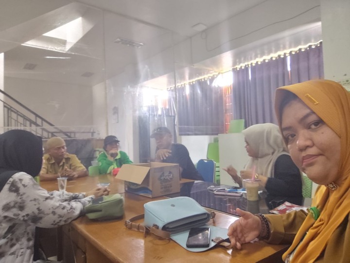 Mohon izin menyampaikan 10/06/2025 Kasi Ekobang&LH Beserta Staf Kegiatan Rakor bersama Disperkim (Mba Dita) kepada 5 Ketua RT yang warganya masuk daftar Rumah Tidak Layak Huni Tahun 2025