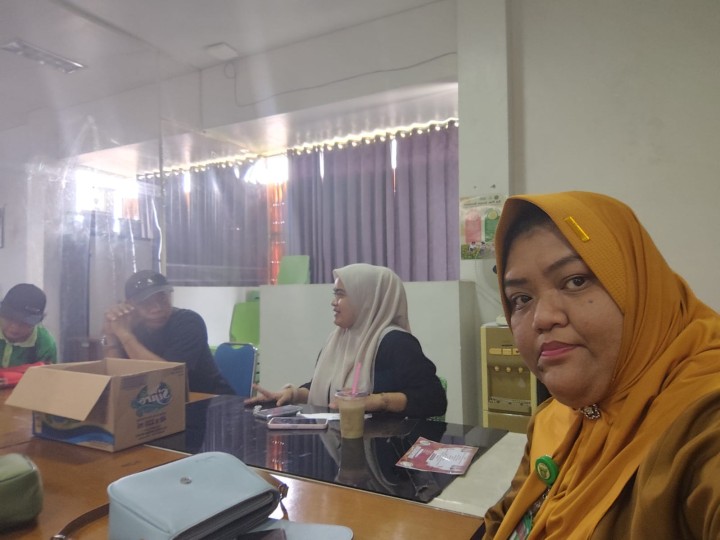 Mohon izin menyampaikan 10/06/2025 Kasi Ekobang&LH Beserta Staf Kegiatan Rakor bersama Disperkim (Mba Dita) kepada 5 Ketua RT yang warganya masuk daftar Rumah Tidak Layak Huni Tahun 2025