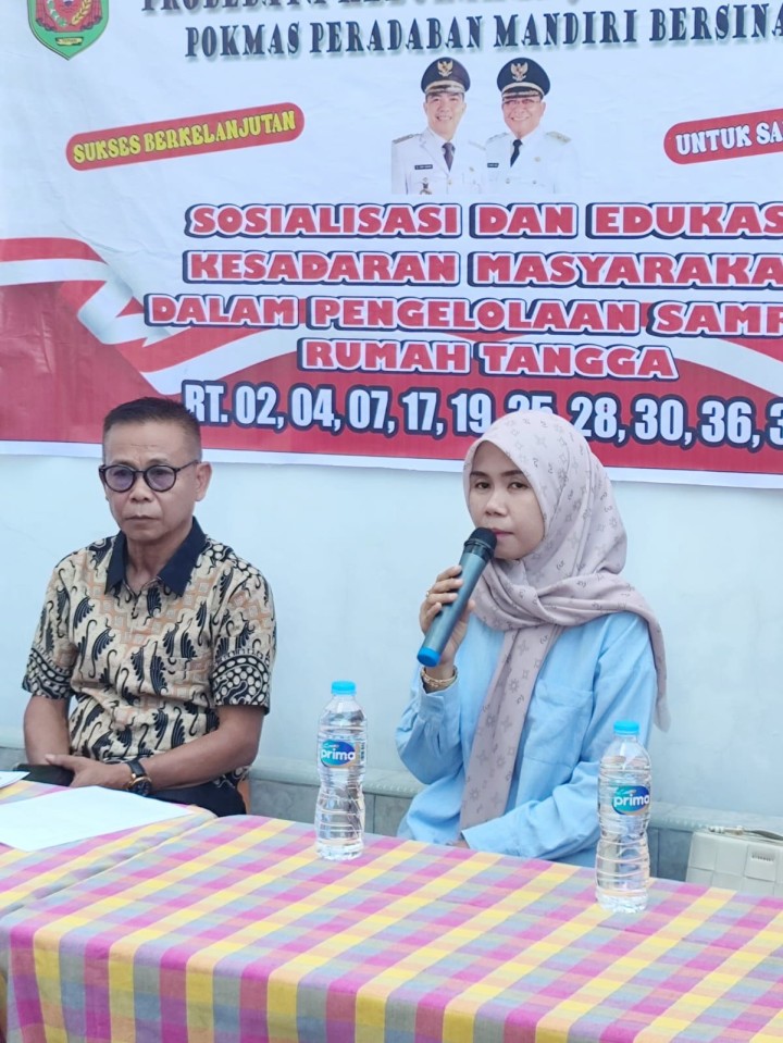 Mohon Izin melaporkan 14/06/2025 Kasi Kesra mewakili Pak Lurah dalam Sosialisasi dan Edukasi Kesadaran Masyarakat dalam Pengelolaan Sampah Rumah tangga bersama Bpk H.Syaparudin S.Sos Ketua Tim TWAP dan Pokmas Peradaban Mandiri Bersinar di RT 30 kegiatan Probebaya Thn 2025