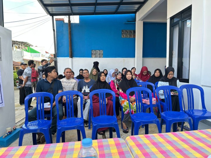 Mohon Izin melaporkan 14/06/2025 Kasi Kesra mewakili Pak Lurah dalam Sosialisasi dan Edukasi Kesadaran Masyarakat dalam Pengelolaan Sampah Rumah tangga bersama Bpk H.Syaparudin S.Sos Ketua Tim TWAP dan Pokmas Peradaban Mandiri Bersinar di RT 30 kegiatan Probebaya Thn 2025