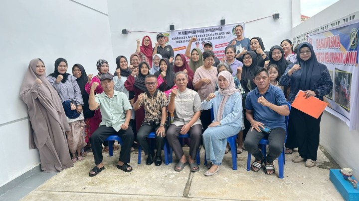 Mohon Izin melaporkan 14/06/2025 Kasi Kesra mewakili Pak Lurah dalam Sosialisasi dan Edukasi Kesadaran Masyarakat dalam Pengelolaan Sampah Rumah tangga bersama Bpk H.Syaparudin S.Sos Ketua Tim TWAP dan Pokmas Peradaban Mandiri Bersinar di RT 30 kegiatan Probebaya Thn 2025
