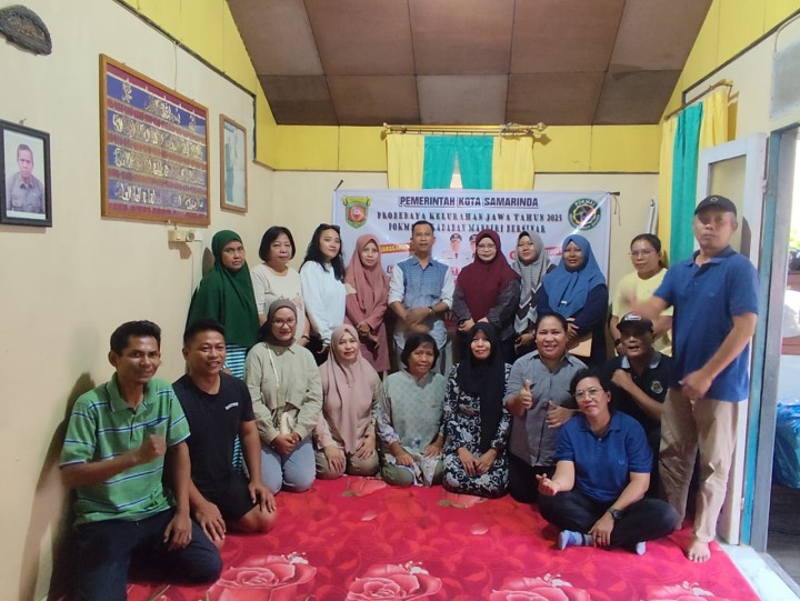 Mohon izin menyampaikan 15/06/2025 Lurah Jawa dan Kasi Kesra menghadiri kegiatan Sosialisai dan Edukasi Kesadaran Masyarakat dlm pengelolaan Sampah dan menjadi Narasumber di RT. 07 Kelurahan Jawa Kecamatan Samarinda Ulu