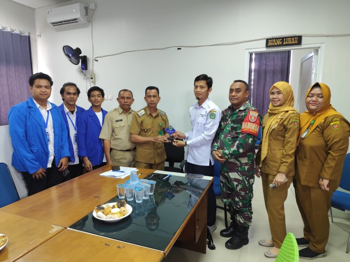Mohon izin menyampaikan 16/6/2025 Mohon izin menyampaikan Kegiatan Penerimaan KKN Mahasiswa/i Politeknik Pertanian Negeri Samarinda oleh Lurah Jawa bersama Aparat Kelurahan Jawa