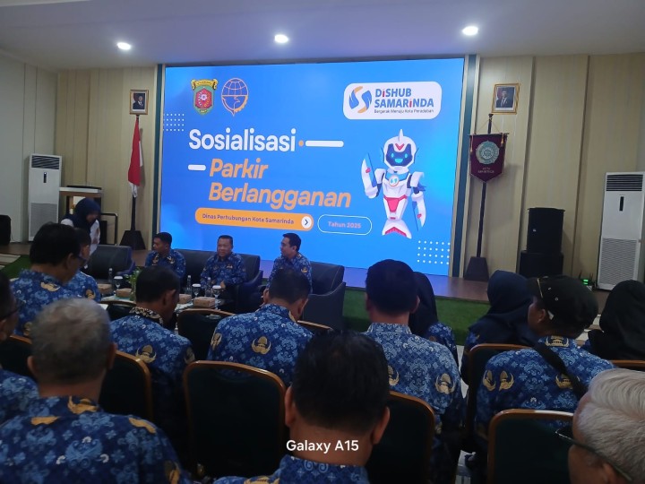 Mohon izin menyampaikan 17/6/2025 Sekretaris Lurah menghadiri Kegiatan Sosialisasi Parkir berlangganan sesuai Perwali No. 24 Tahun 2024 di Ruang Rapat lantai 2 Gedung PKK Kota Samarinda