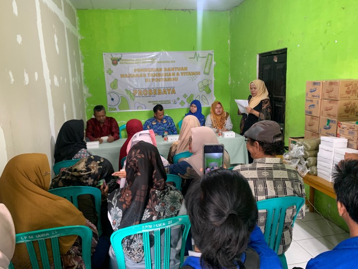 Mohon izin menyampaikan 17/6/2025 Lurah Jawa dan Kasi Kesra Penyerahan PMT Kepada 7 Posyadu di Pokmas Arjuna cemerlang Kelurahan Jawa